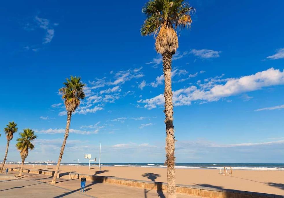 Apartamento En La Playa Las Arenas +Wifi+Ac Valência Exterior foto