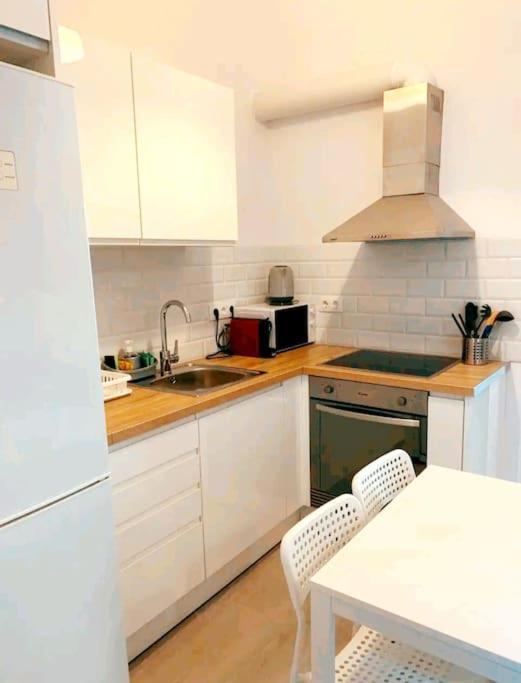 Apartamento En La Playa Las Arenas +Wifi+Ac Valência Exterior foto